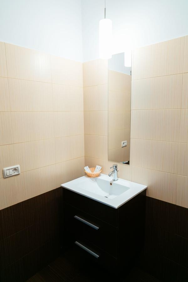 Elegant House Hotel ฟาการาช ภายนอก รูปภาพ