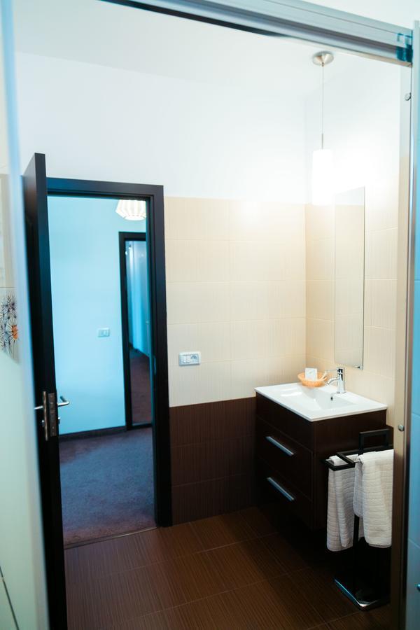 Elegant House Hotel ฟาการาช ภายนอก รูปภาพ