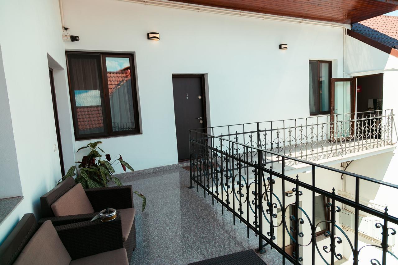 Elegant House Hotel ฟาการาช ภายนอก รูปภาพ